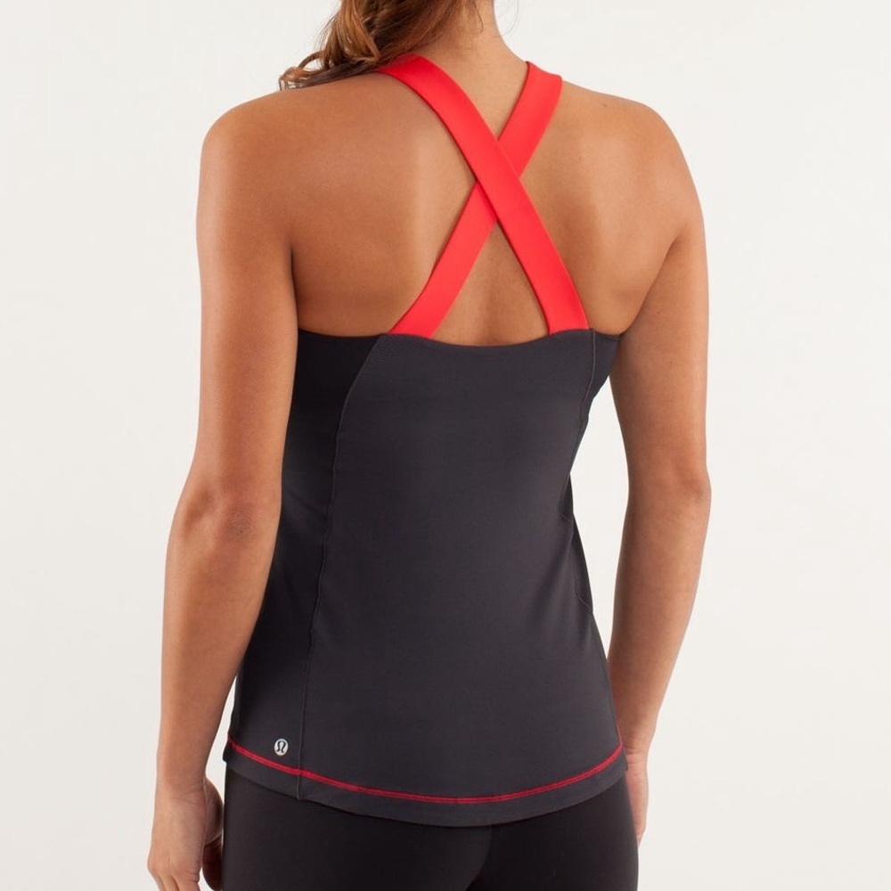 Lululemon Spin It To Win It Tank – Love Red / Deep Coal – Size 6 Built in Bra - Picture 5 of 11